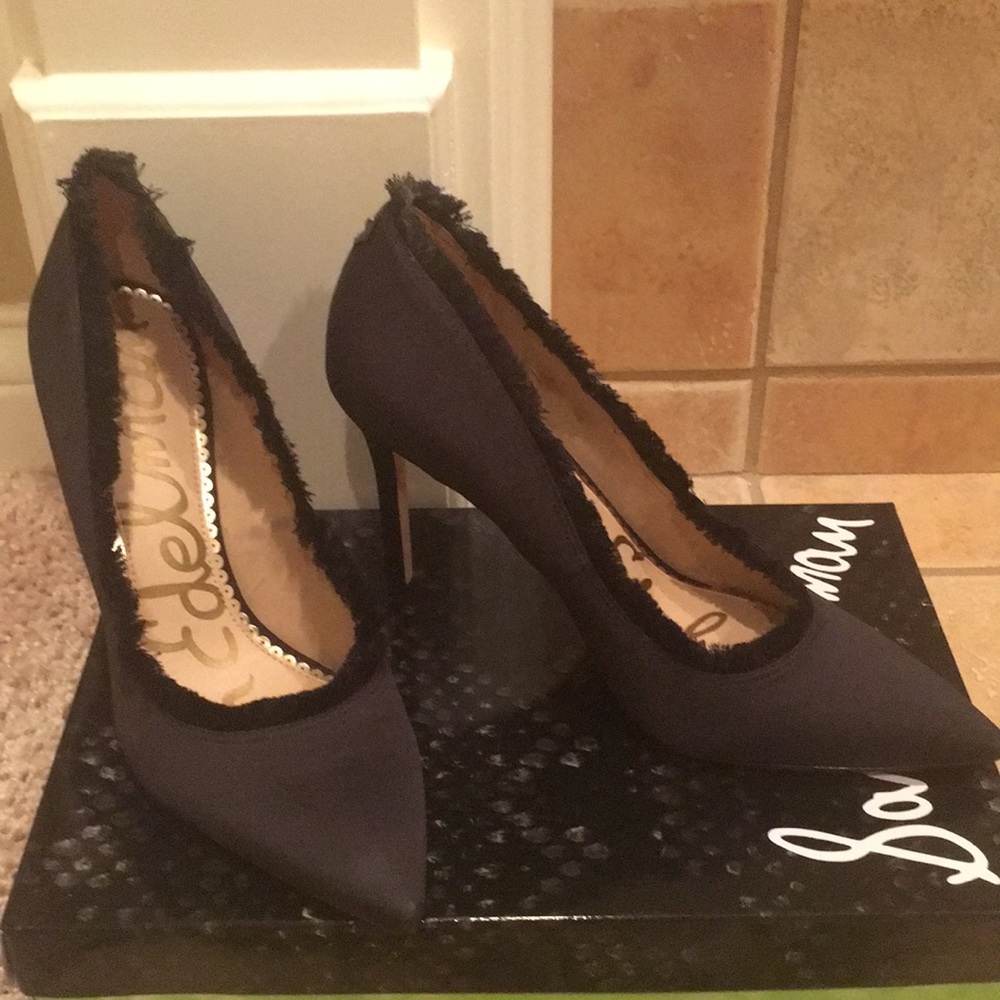 New Sam Edelman Halan Black Satin Pumps size 7.5